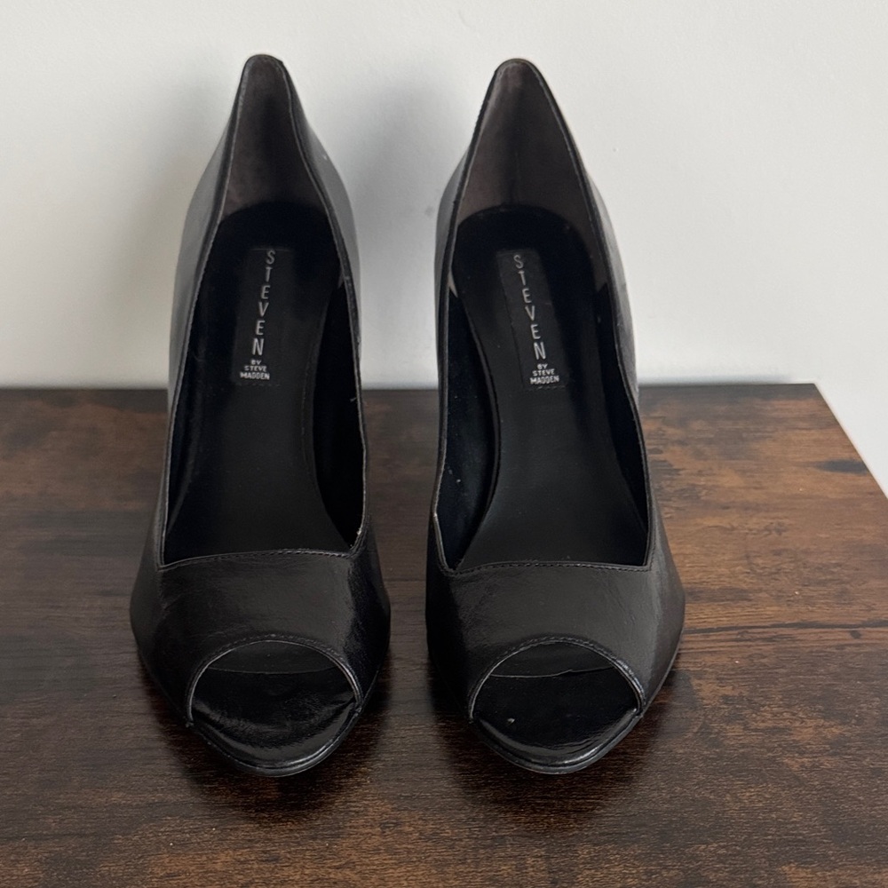 Steven By Steve Madden Fate Black Peep-Toe Pumps
